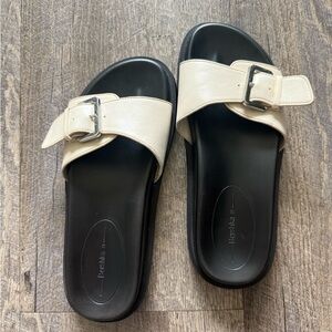 Bershka Cream and Black Slide Sandals